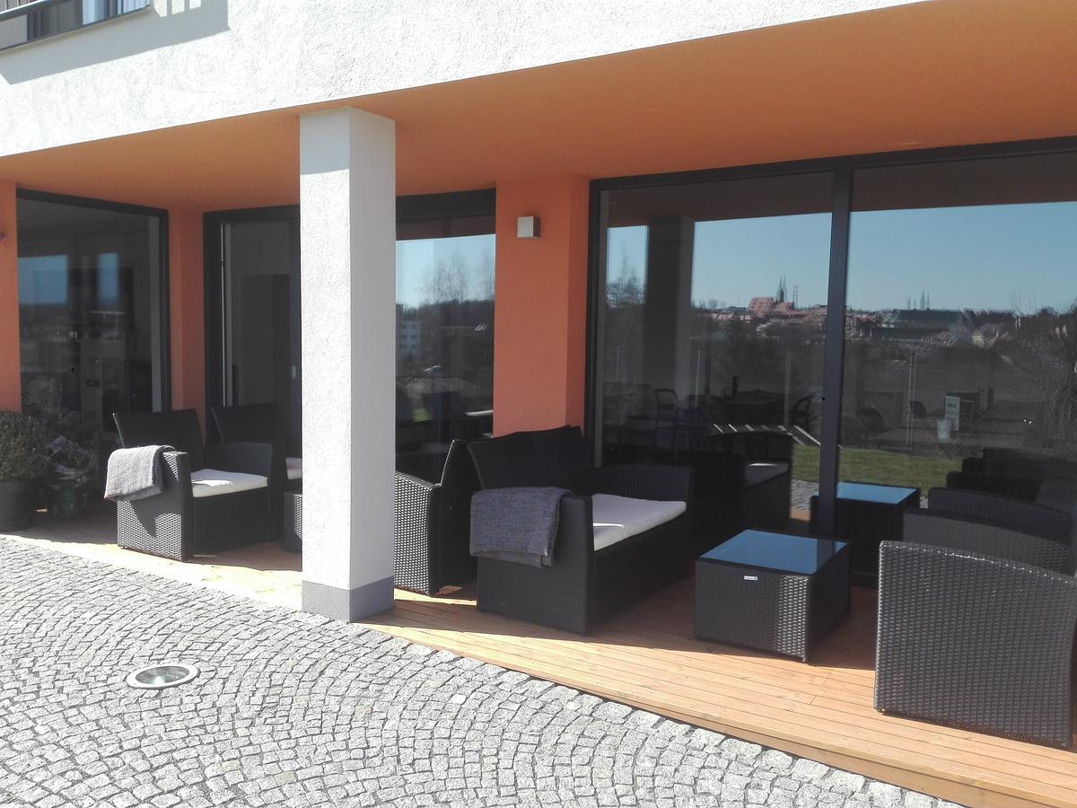 Penzion Cafe Na Svahu Cheb Bagian luar foto