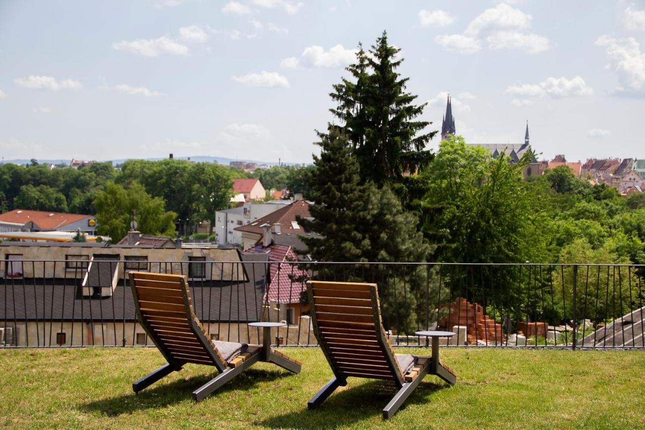 Penzion Cafe Na Svahu Cheb Bagian luar foto