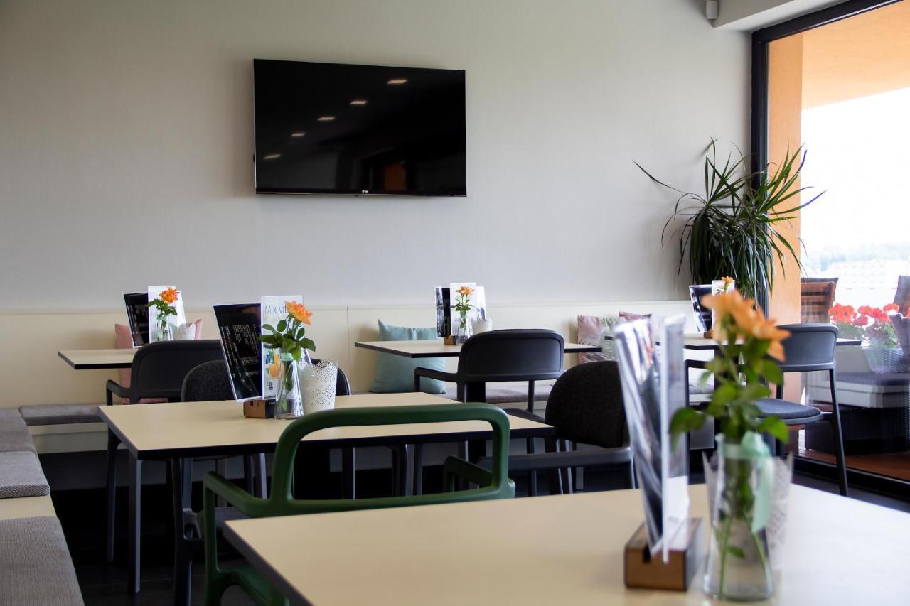 Penzion Cafe Na Svahu Cheb Bagian luar foto
